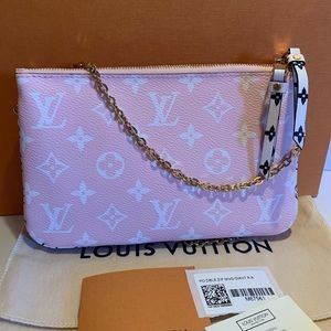 BNIB Louis Vuitton Pochette Double Zip LE